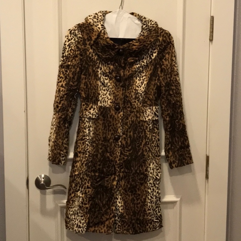 Charles Gray lightweight leopard coat
